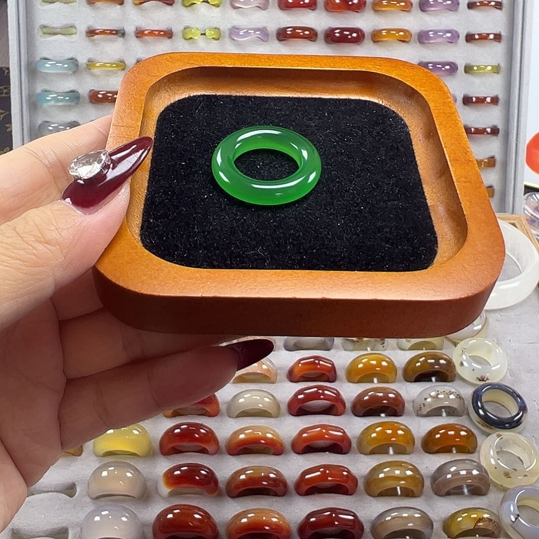 玛瑙/玉髓未镶嵌戒指A11不退换18.2港18