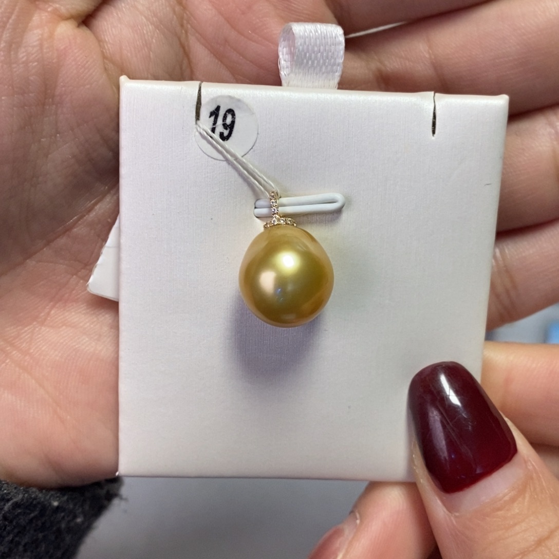 海水珍珠吊坠(不含链)18K金镶嵌