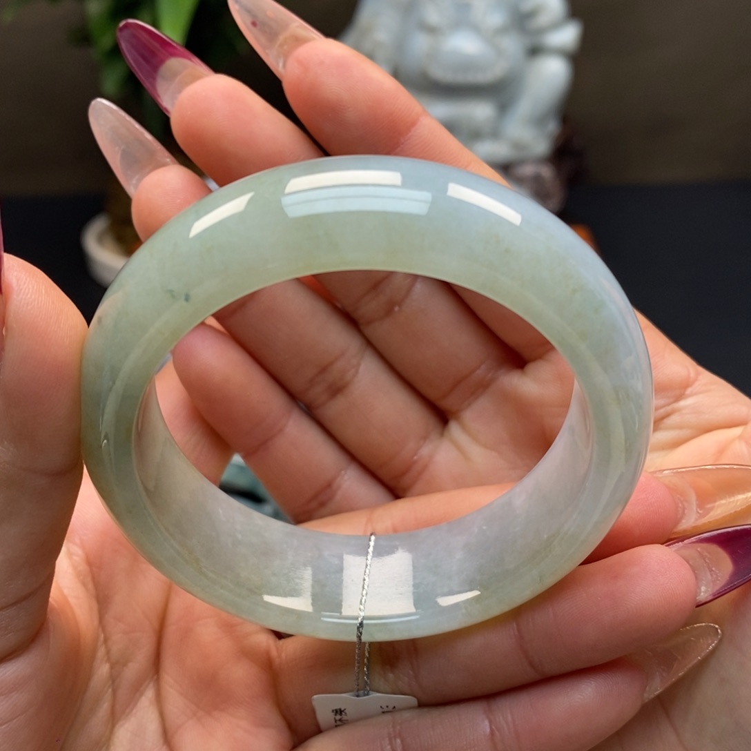 翡翠手镯未镶嵌天然