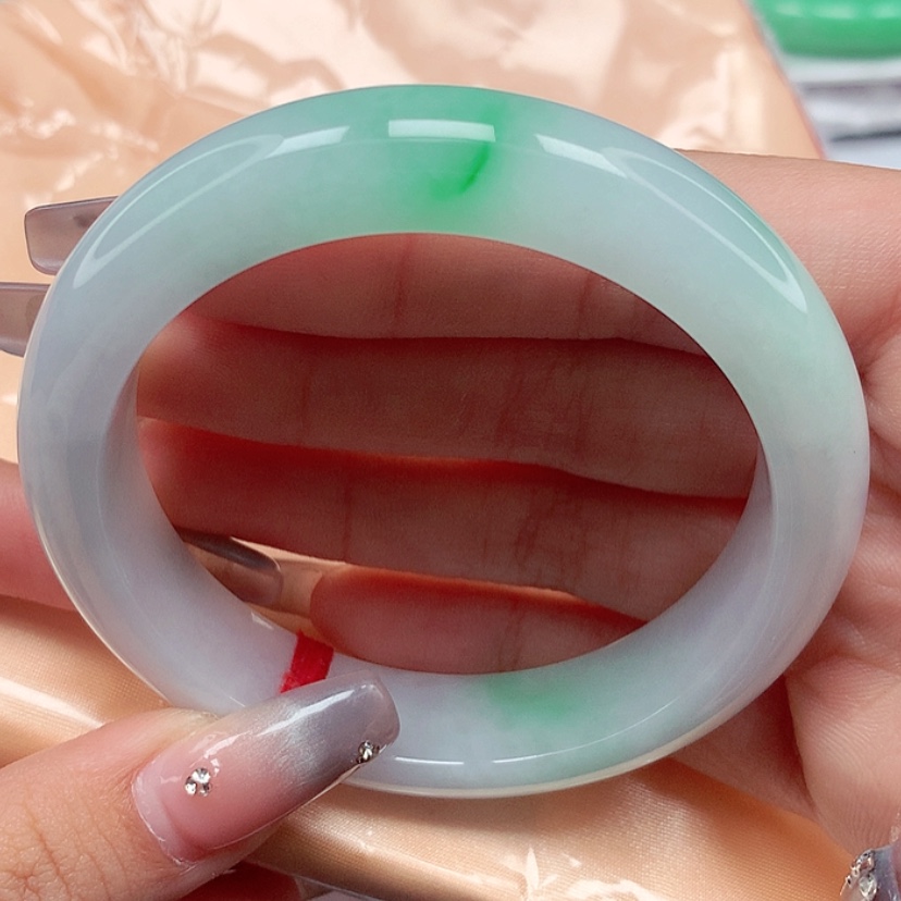 【闪购商品】翡翠手镯未镶嵌56圈