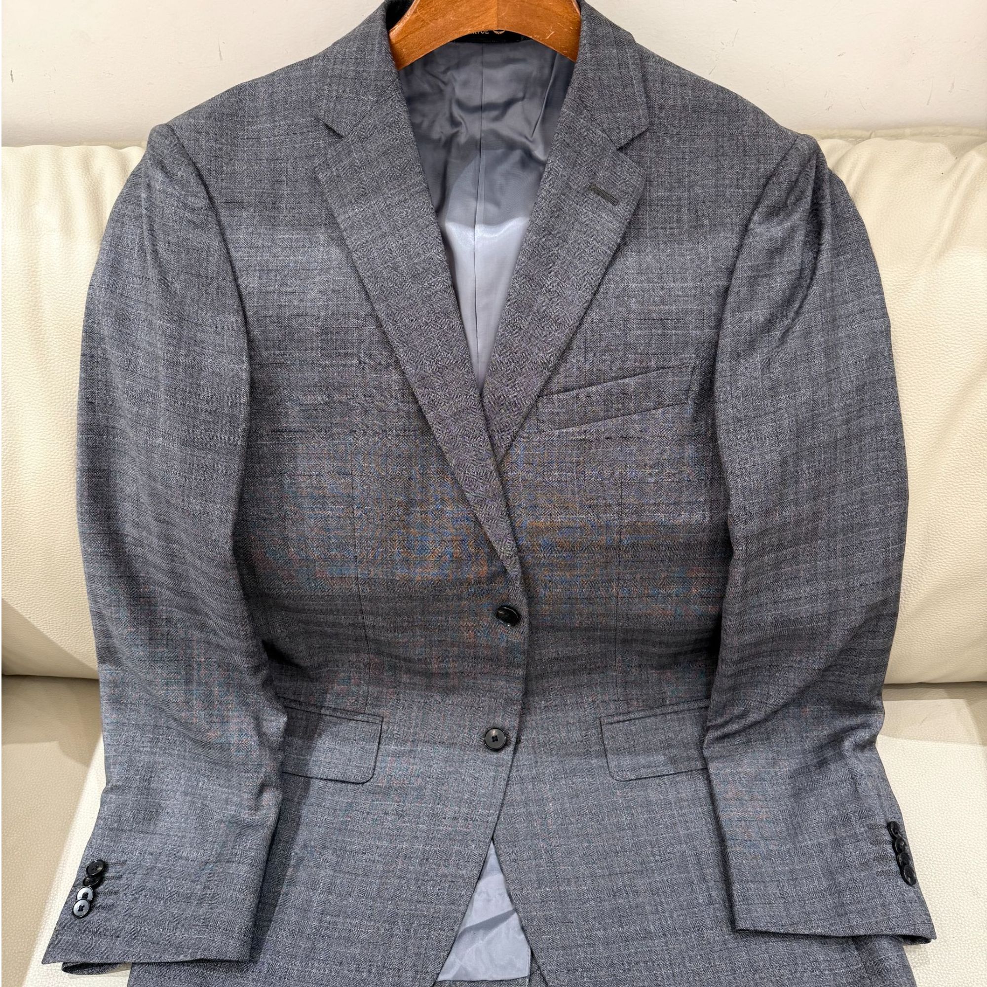 FMW6301A男士商务格纹西服羊毛100%两粒扣单开叉