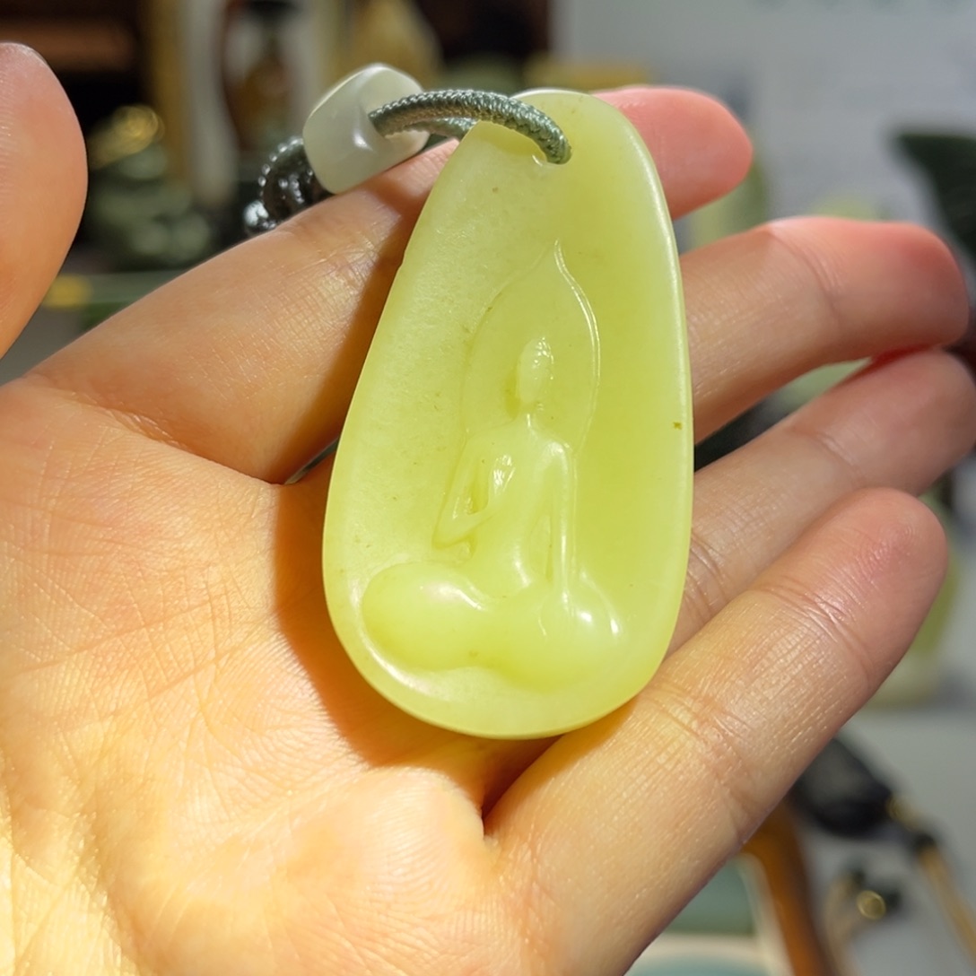 网****和田玉未镶嵌颈饰