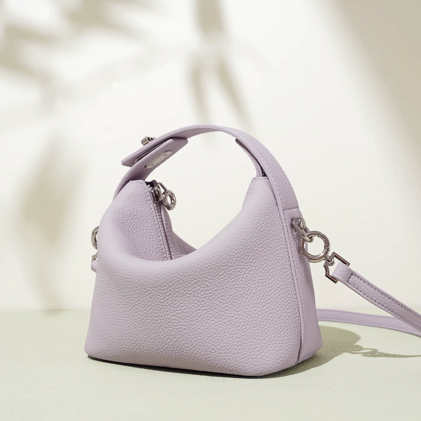 春夏新款头层牛皮饭盒包网红手提包时尚百搭斜挎包真皮女士包5911