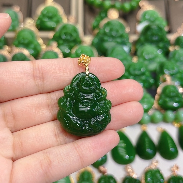 和田玉（碧玉）颈饰18K金镶嵌