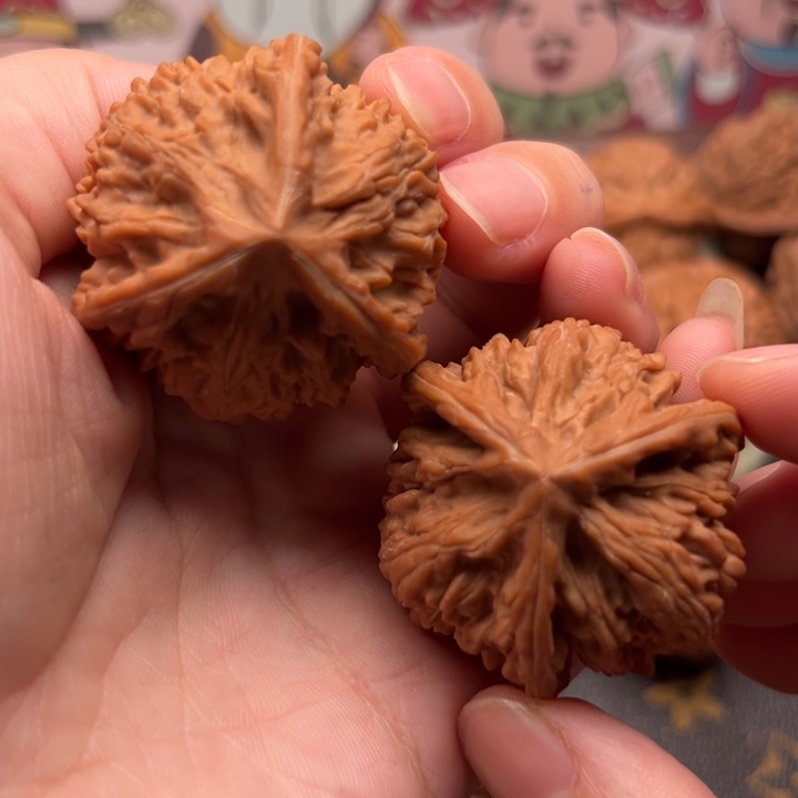 把件文玩核桃玉龙球奔