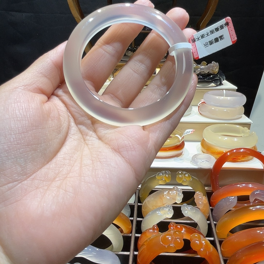 林****玛瑙/玉髓未镶嵌手镯