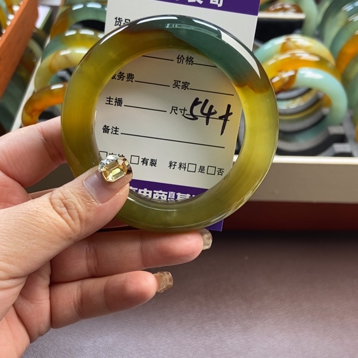 蛇纹石玉未镶嵌手镯手串