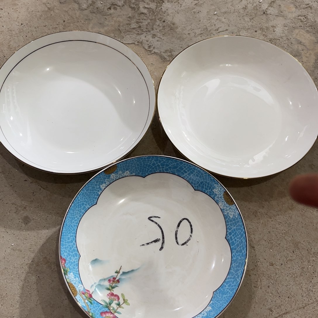 瓷片八寸深盘三个微瑕