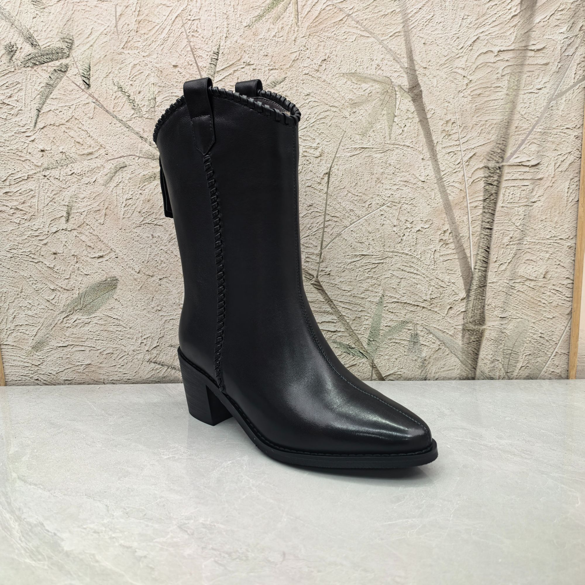 孤品 39码 f/短靴女 女靴  羊皮 2403-806   外