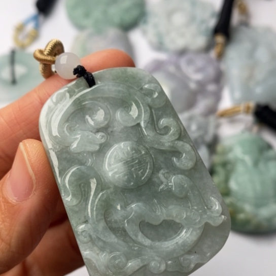 翡翠未镶嵌挂件翡翠