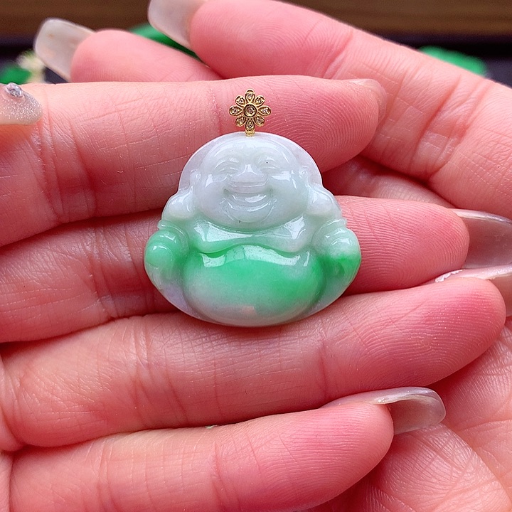 翡翠颈饰18K金镶嵌翡翠