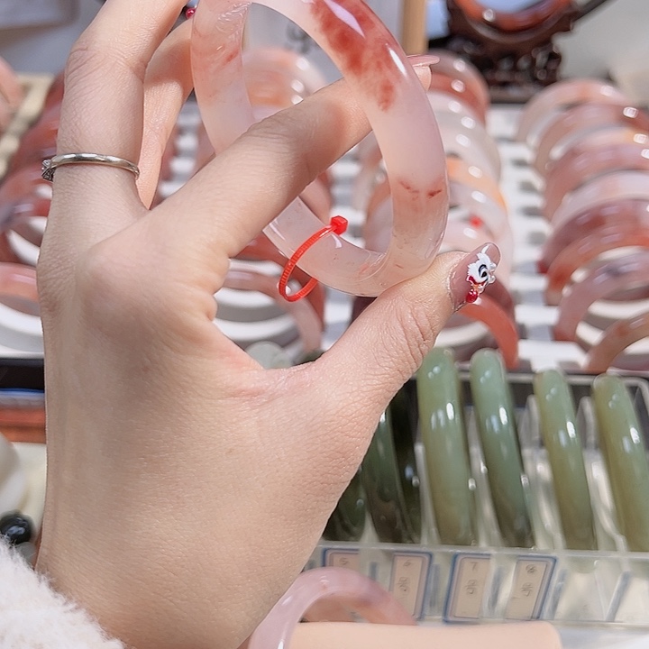 石英质玉手镯未镶嵌李*