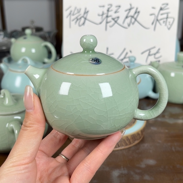 56号豆绿小西施壶不完美