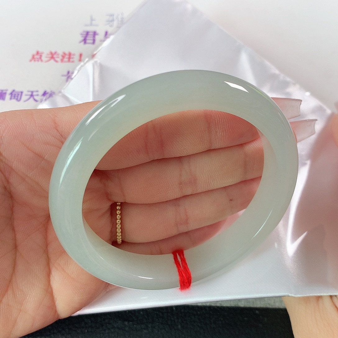 翡翠手镯未镶嵌①②⑨