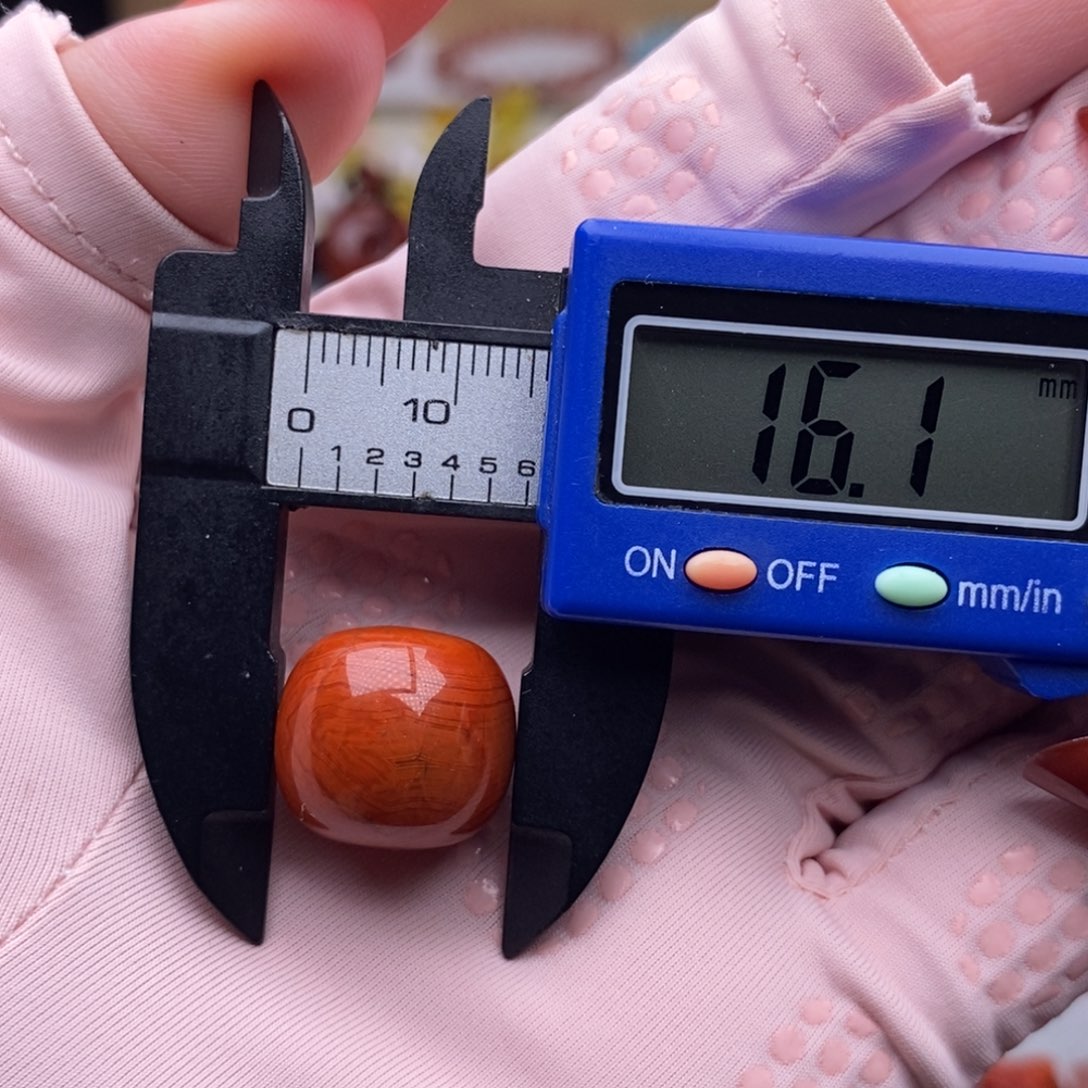 南红玛瑙配饰未镶嵌有瑕