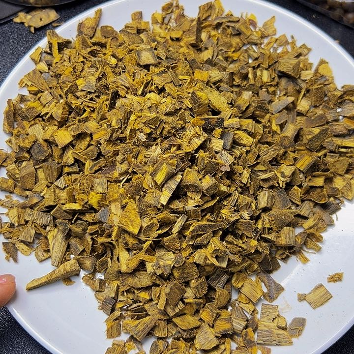 沉香碎屑沉香果****鞭碎料100克