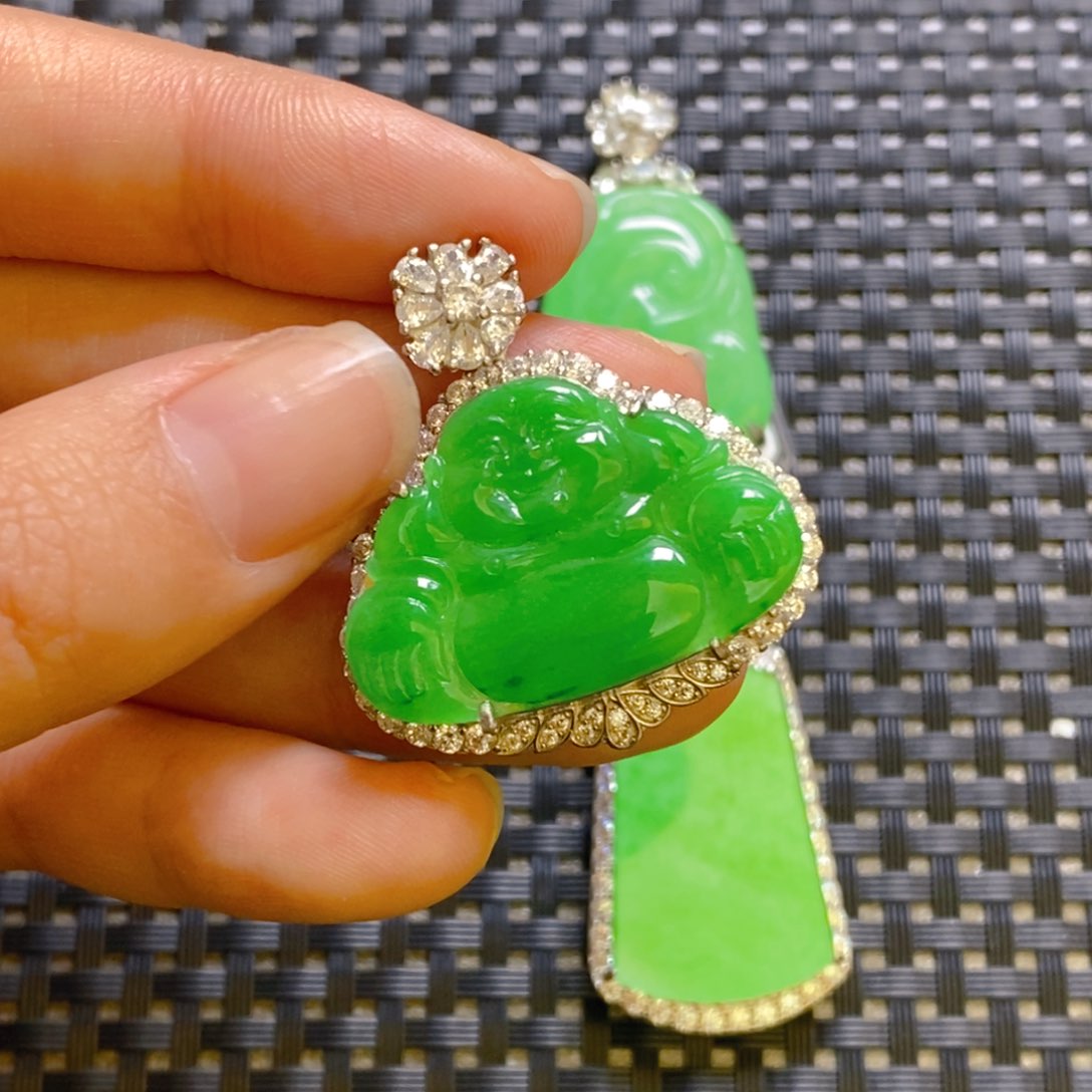 翡翠颈饰银S925镶嵌吊坠