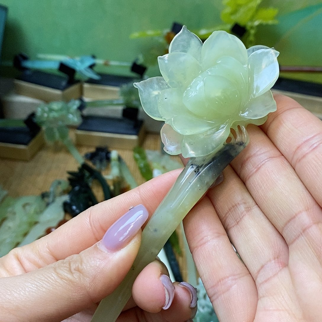 蛇纹石玉发簪未镶嵌