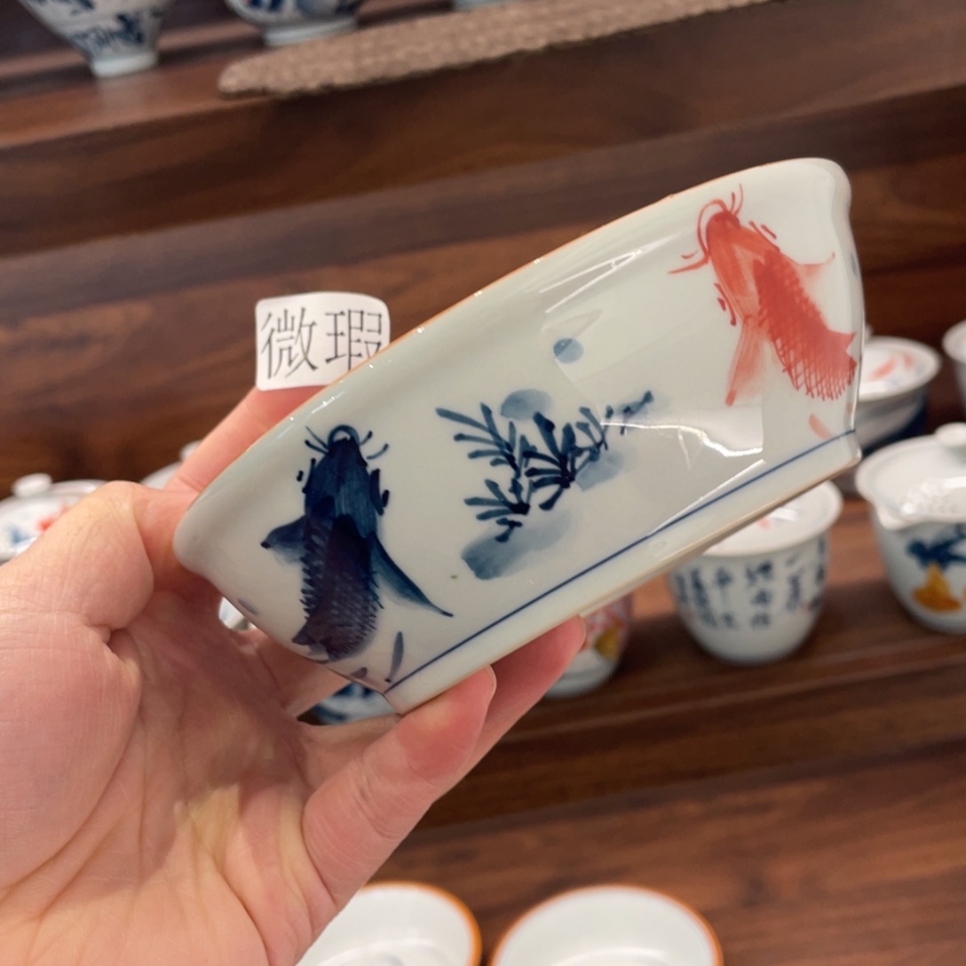 釉下手绘茶具微瑕