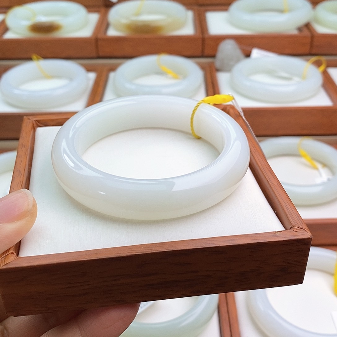 和田玉（白玉）手镯未镶嵌幸****…