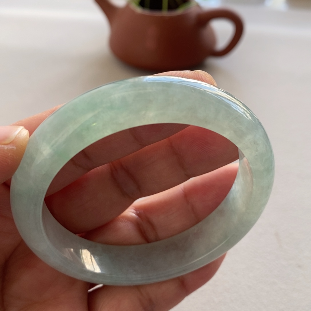 翡翠手镯未镶嵌天然翡翠手镯