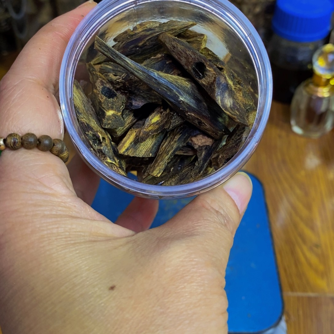 莹***哥沉香沉香碎屑黑棋50克