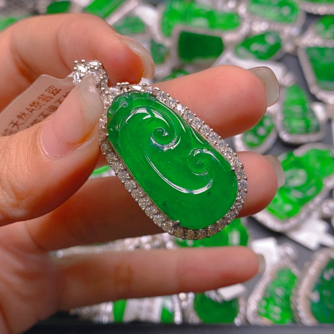 翡翠颈饰银S925镶嵌888888888888