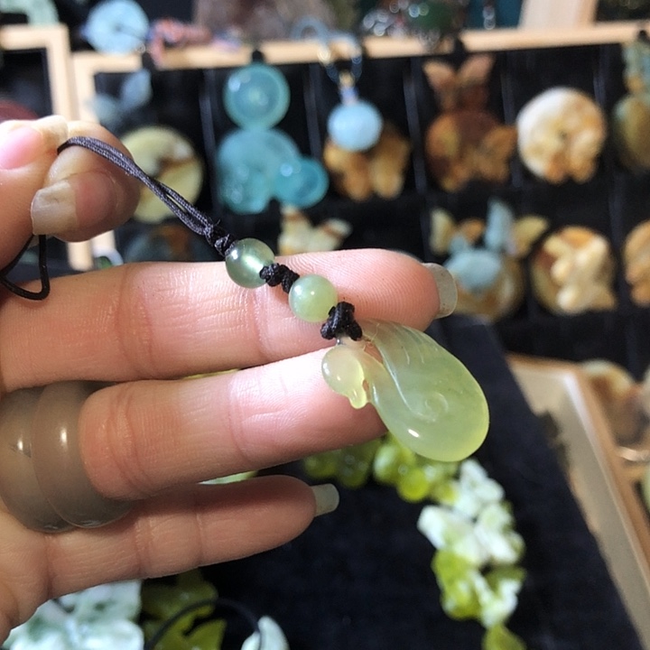 岫玉未镶嵌岫玉挂件