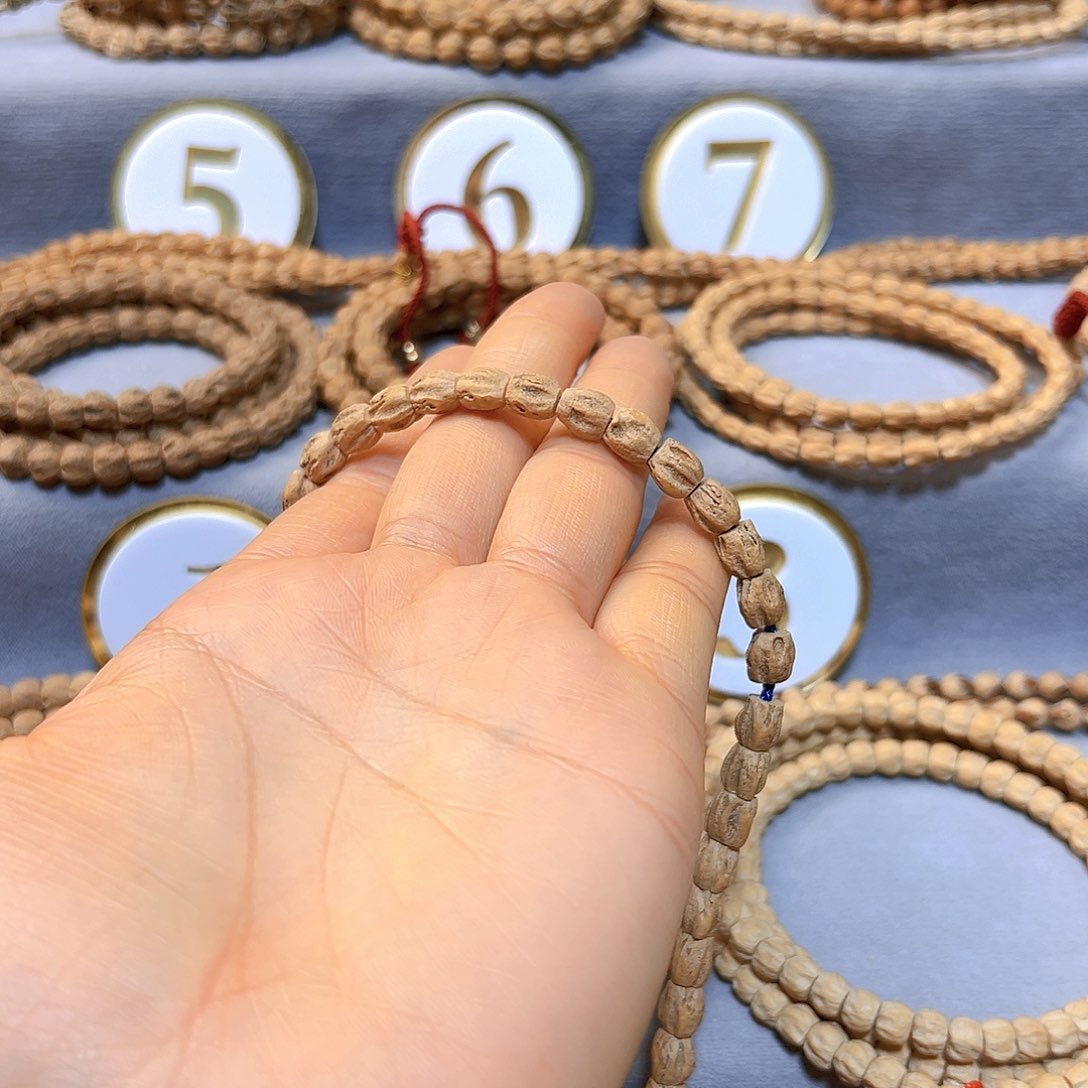 柏香籽/百香籽手串钢*侠