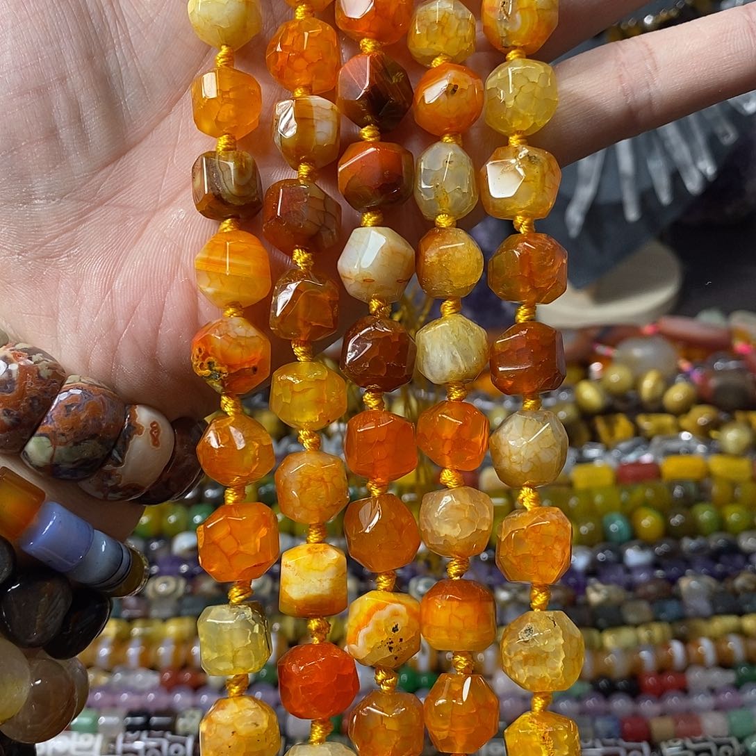 石英质玉未镶嵌，橘皮龙鳞玛瑙随行切13mm，