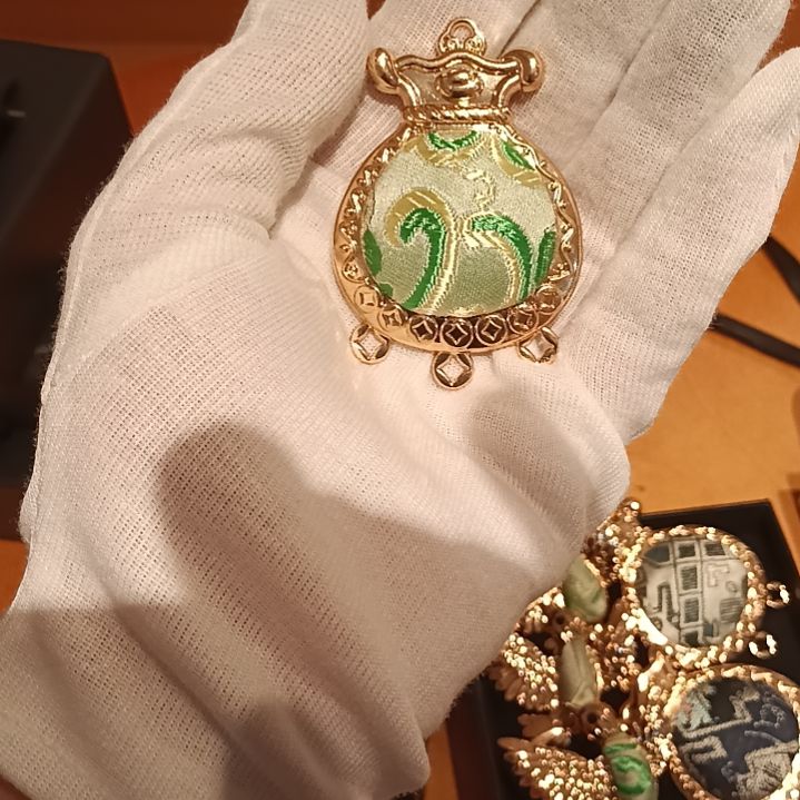 织绣和平小屋非遗蜀锦福袋祥云