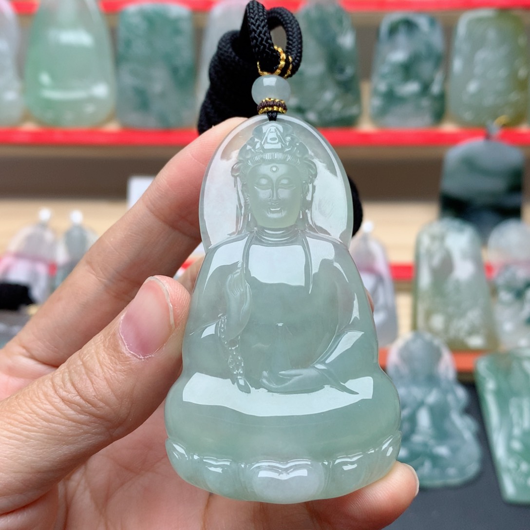 翡翠颈饰未镶嵌棠*