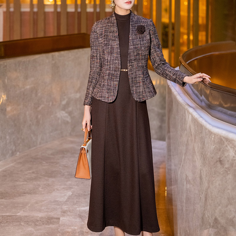 首尚格释2025新款小香风毛呢套装女秋冬洋气气质西装外套连衣裙两