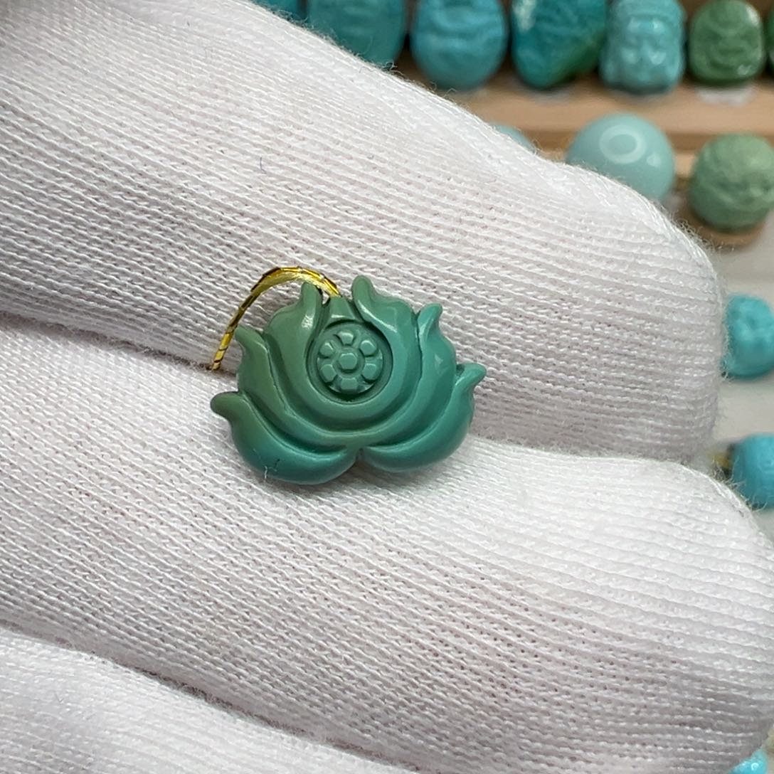 绿松石配饰未镶嵌