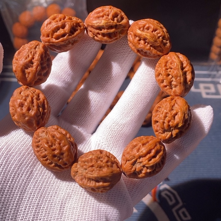 文玩核桃手串八****游…………