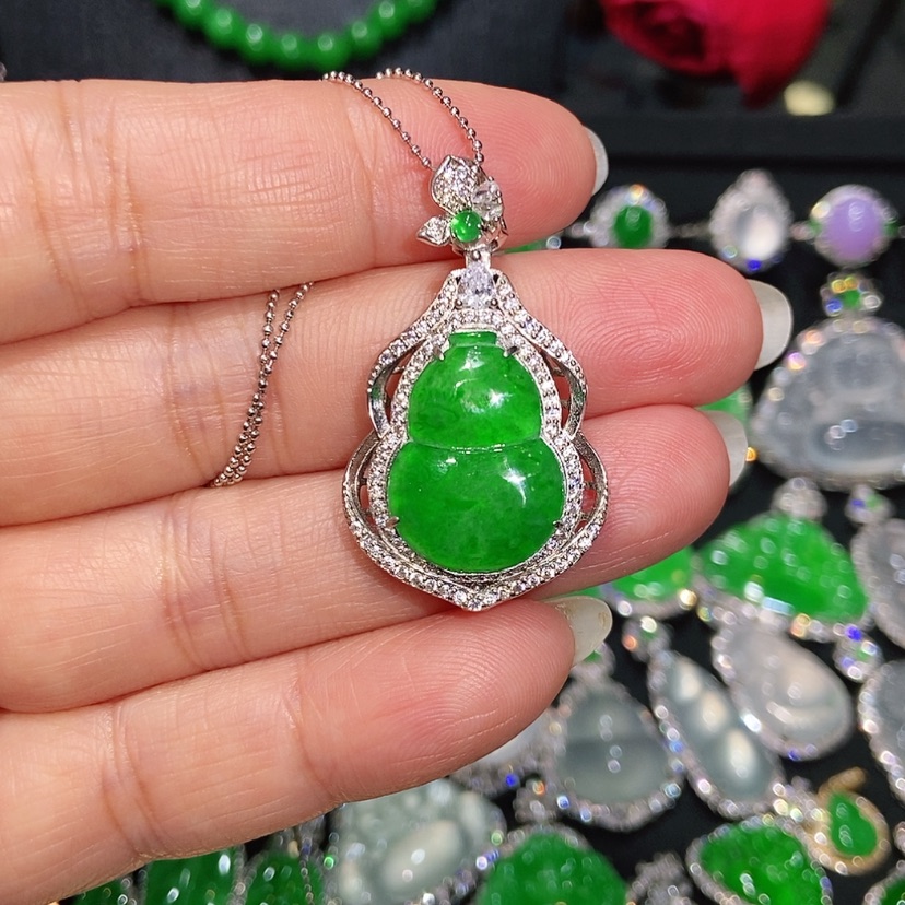 【闪购商品】翡翠颈饰未镶嵌天然翡翠