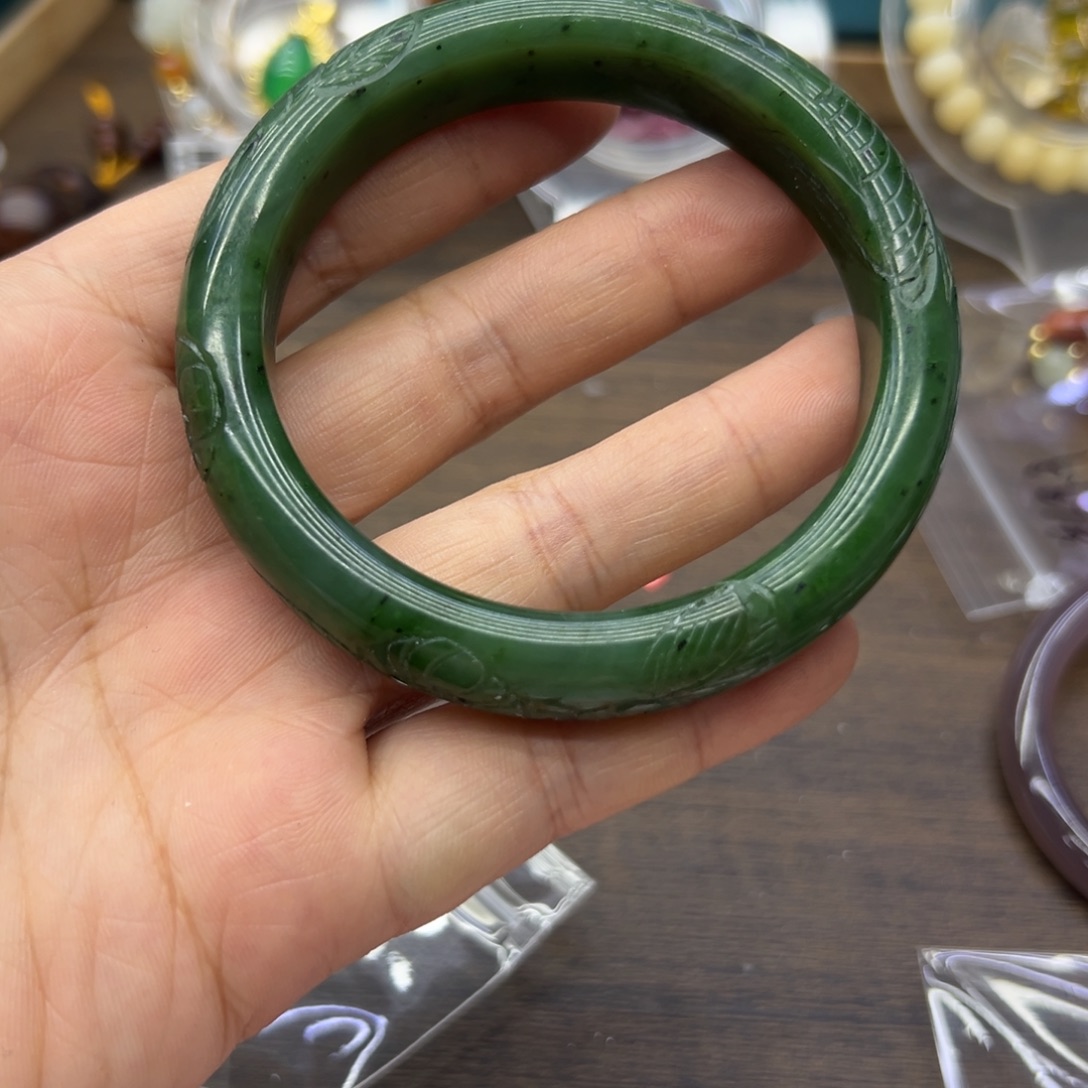 小***鱼和田玉未镶嵌手镯61圈围508