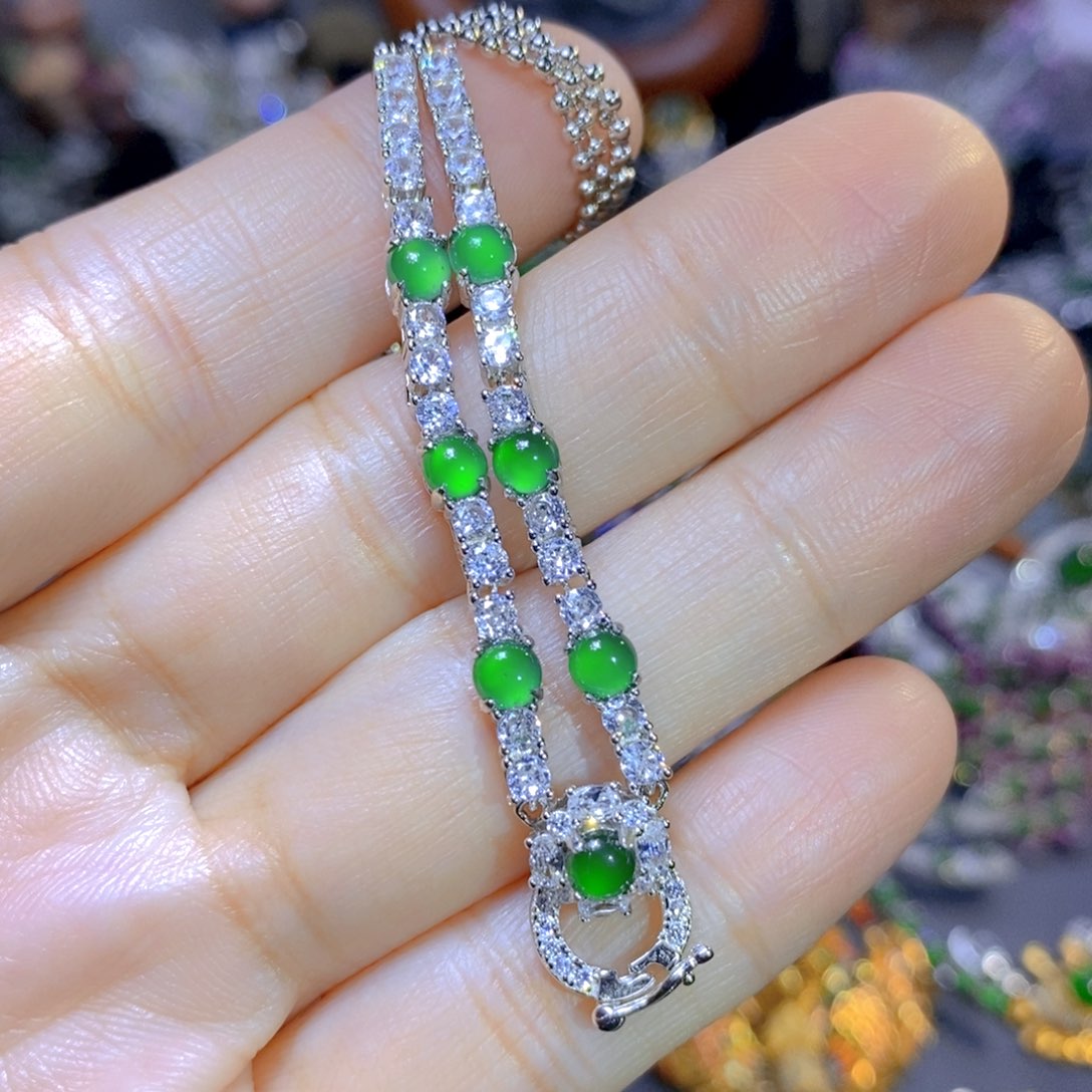 翡翠颈饰银S925镶嵌天然翡翠