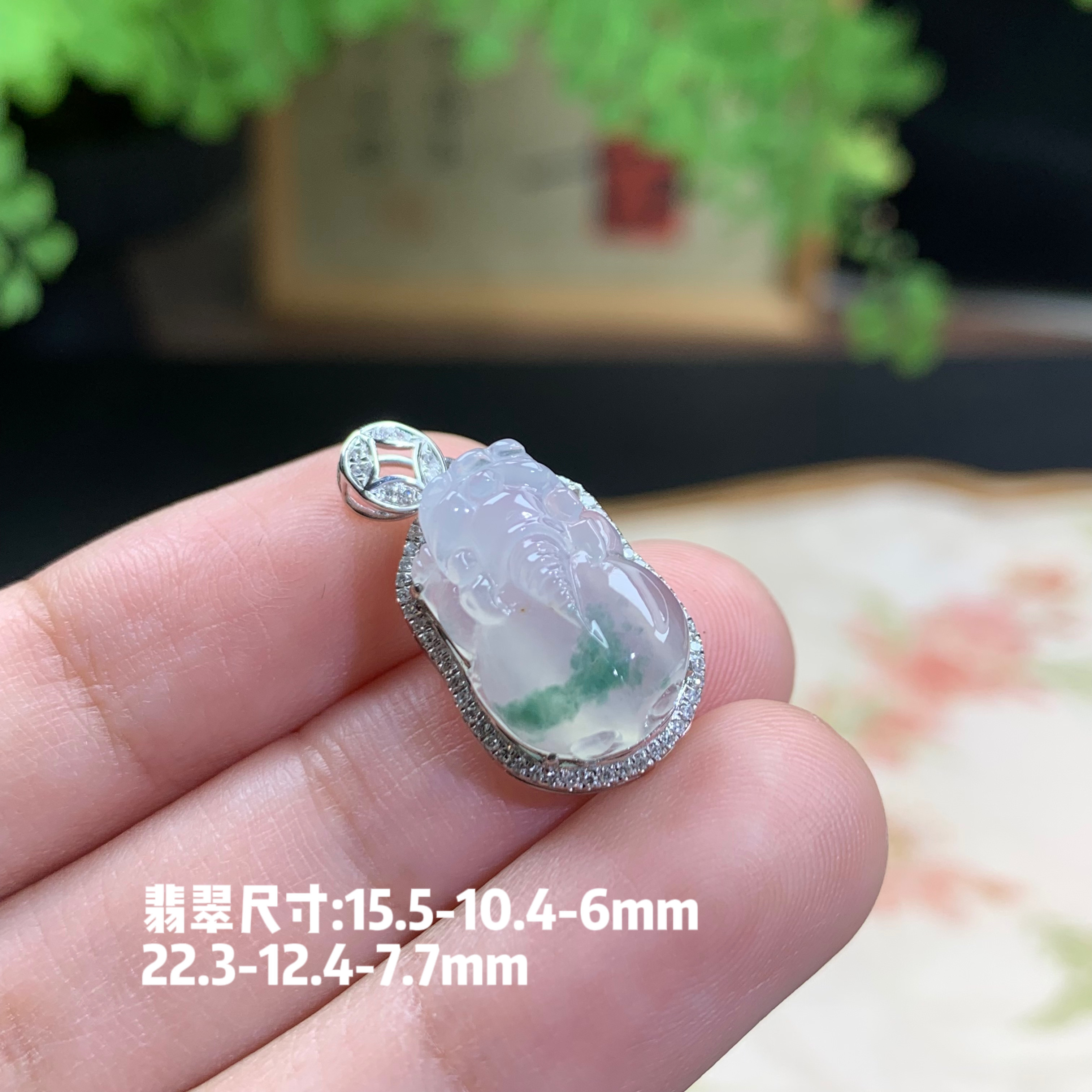 仙子翡翠18k金镶嵌冰种起光飘花貔貅吊坠缅甸翡翠A货精致灵动气质