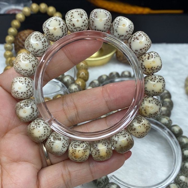 星月菩提手串中**造13×12石玉大眼睛星月菩提手串