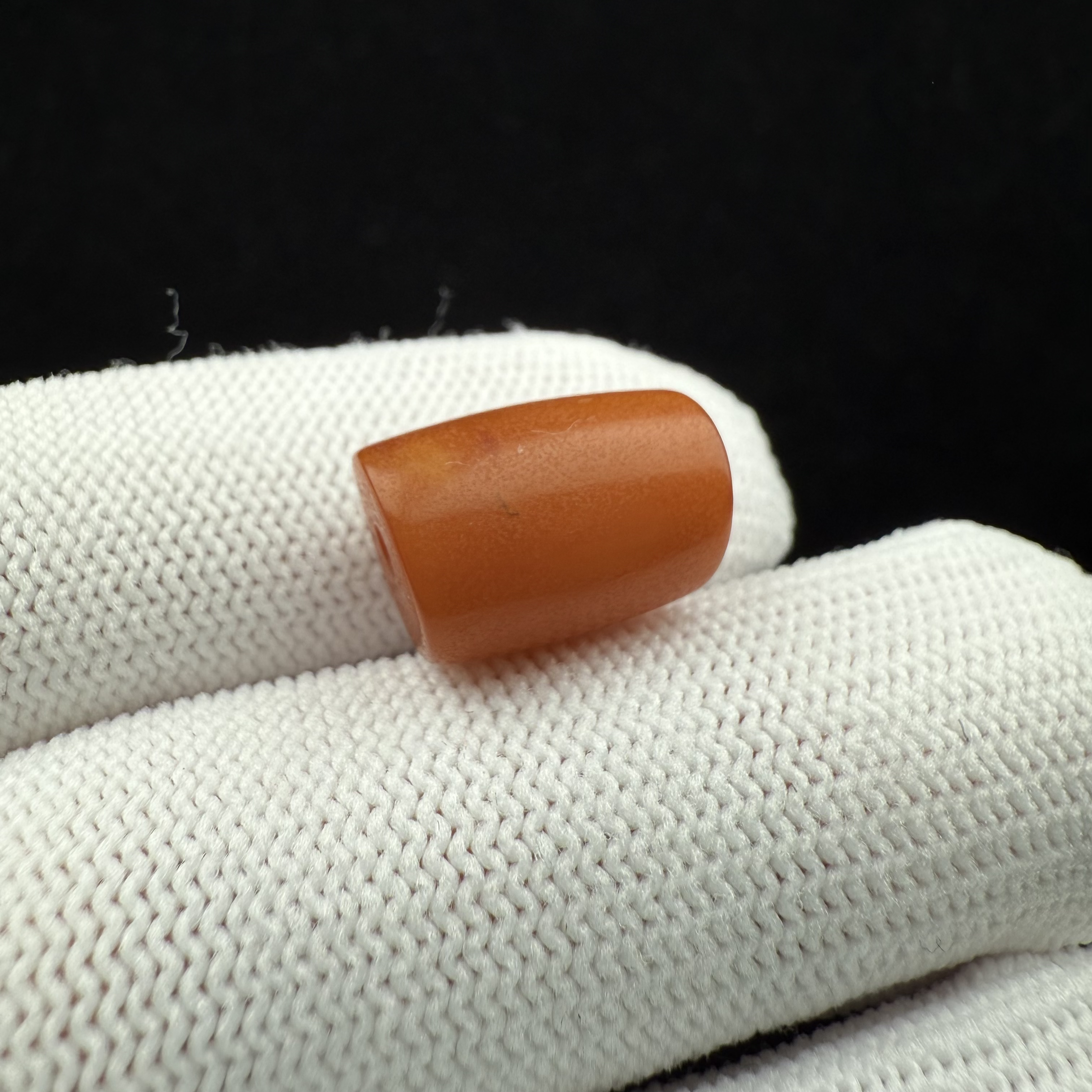 K6090天然原矿蜜蜡-微瑕老蜡马蹄9.8*14.8mm支持复检假一罚十