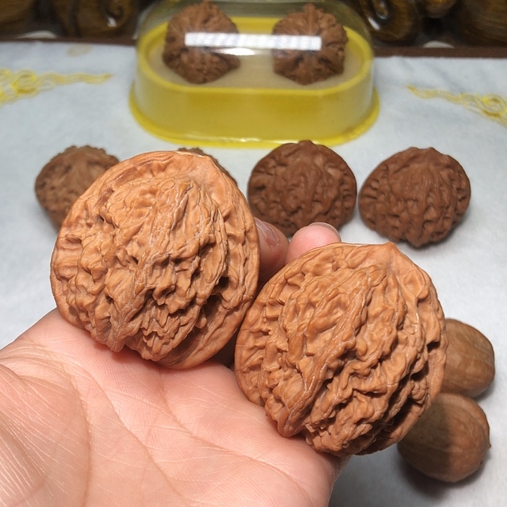 文玩核桃45尺麦虎