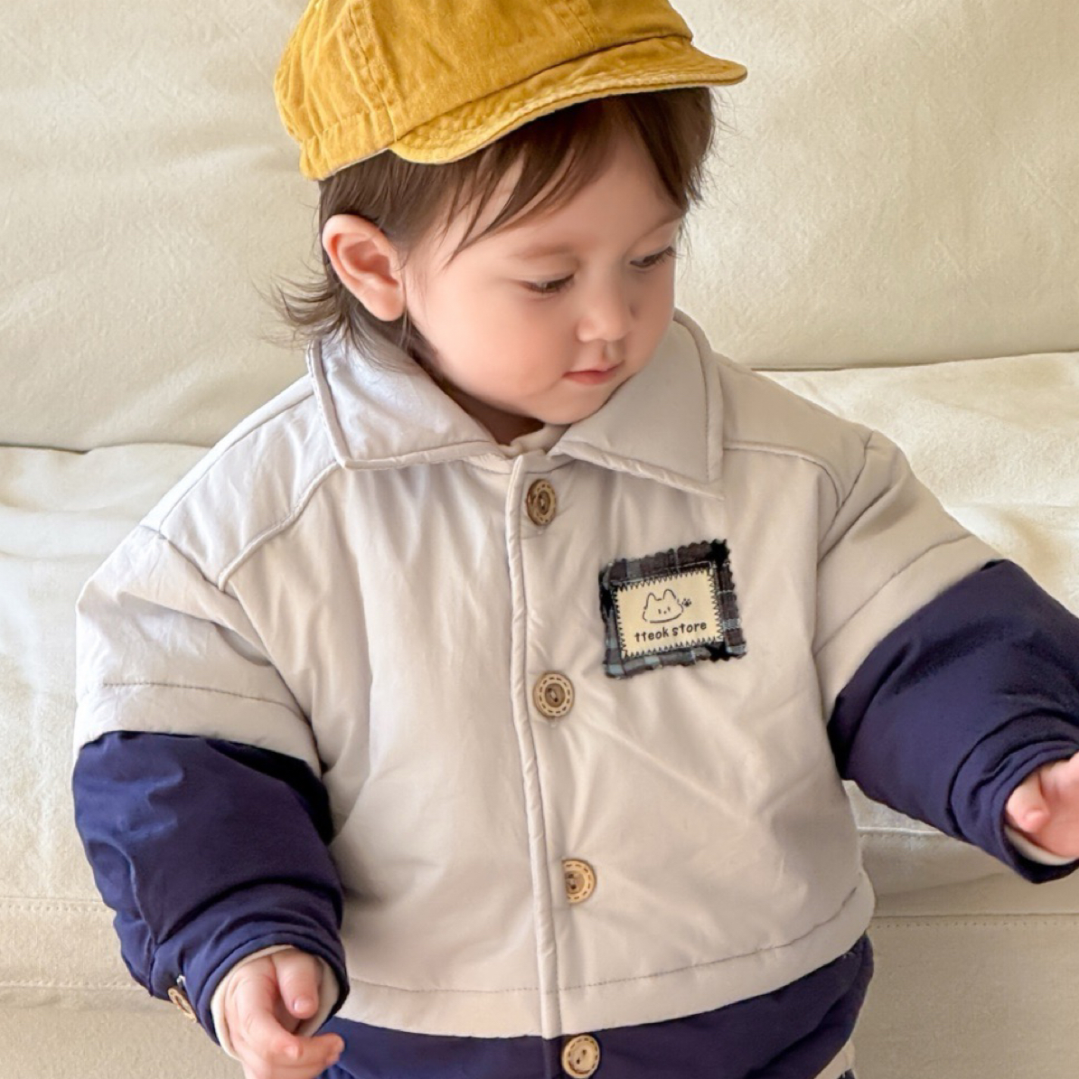 三个院25年实体品牌婴童冬季加绒加厚新款外套洋气儿童8843