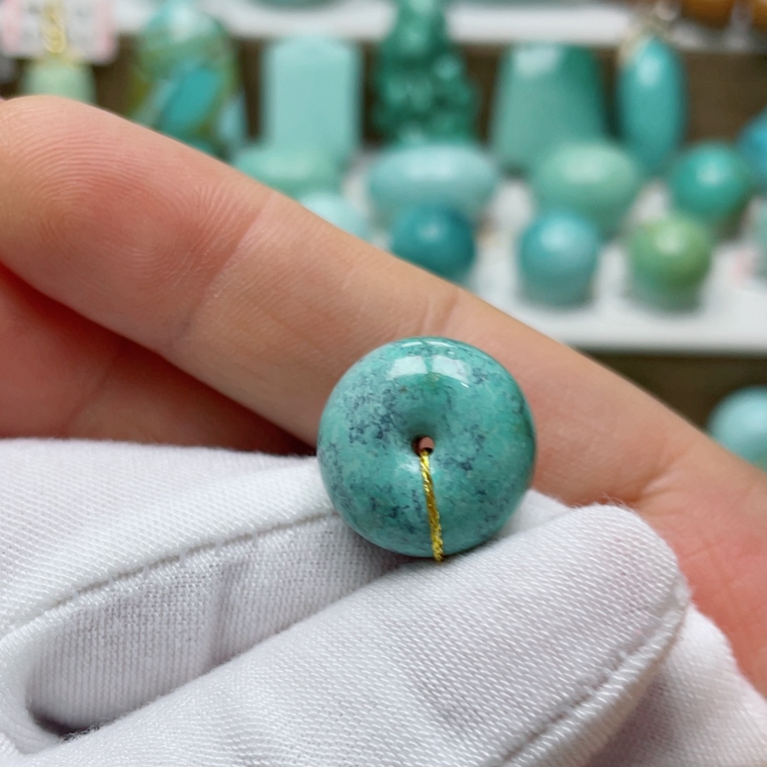 绿松石未镶嵌挂件