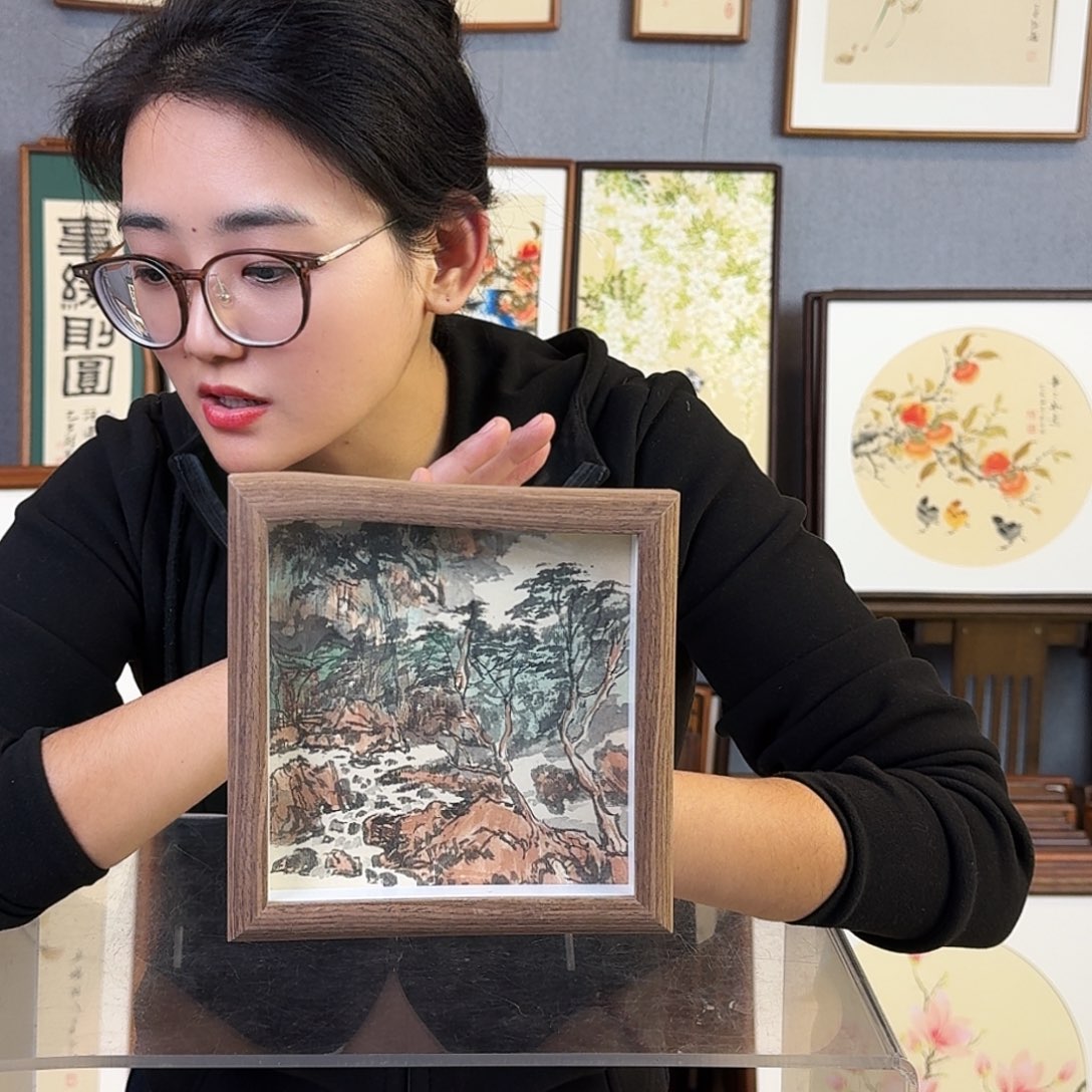 国画手绘带框尺寸：15*15