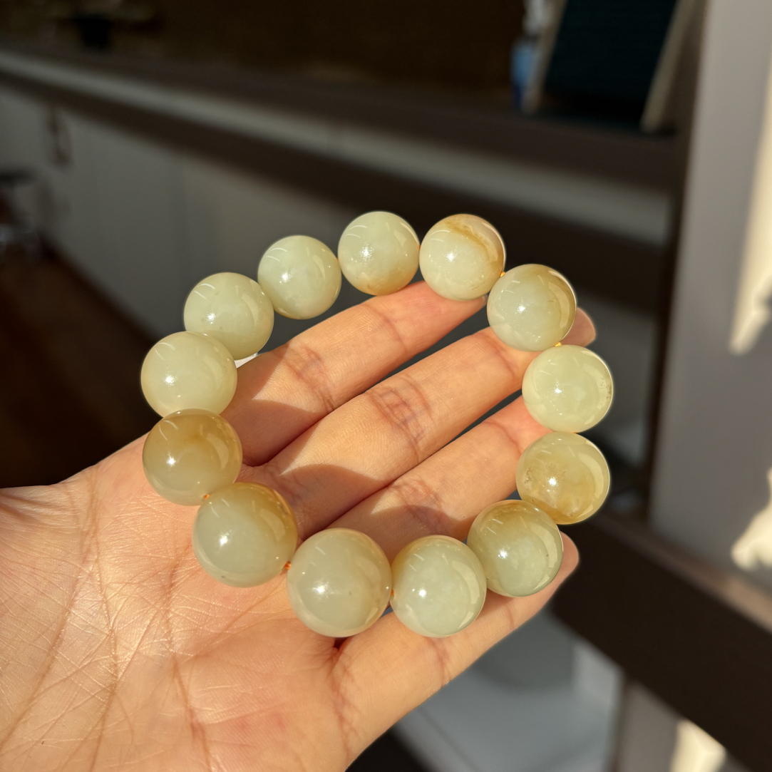 111437yx 和田玉新疆且末料圆珠手串卡16mm（微瑕）