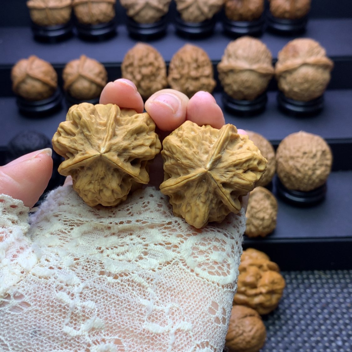 【闪购商品】文玩核桃吊坠金尊龙脊