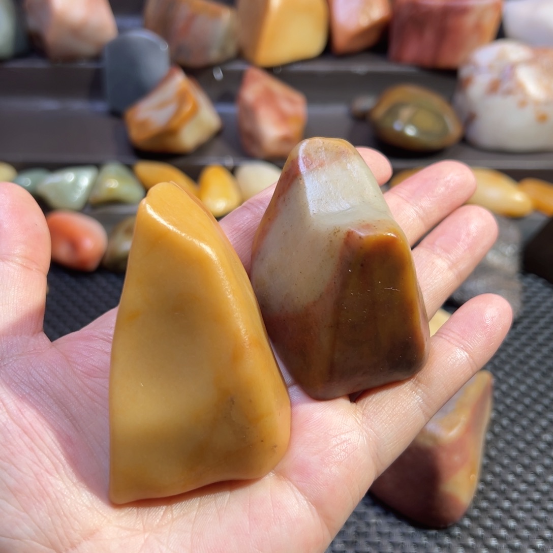 樓*静辉品石金丝玉原石