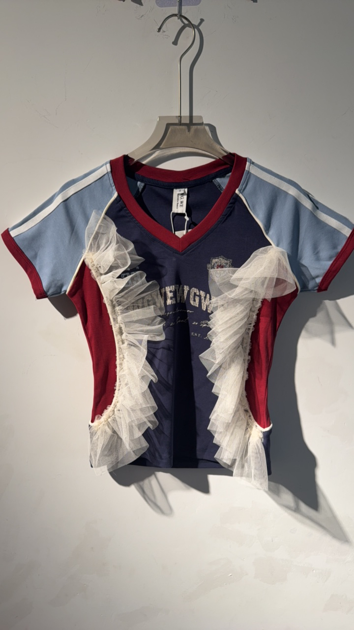 V领印花短袖圆领常规款短款T恤球衣训练女款辣妹风