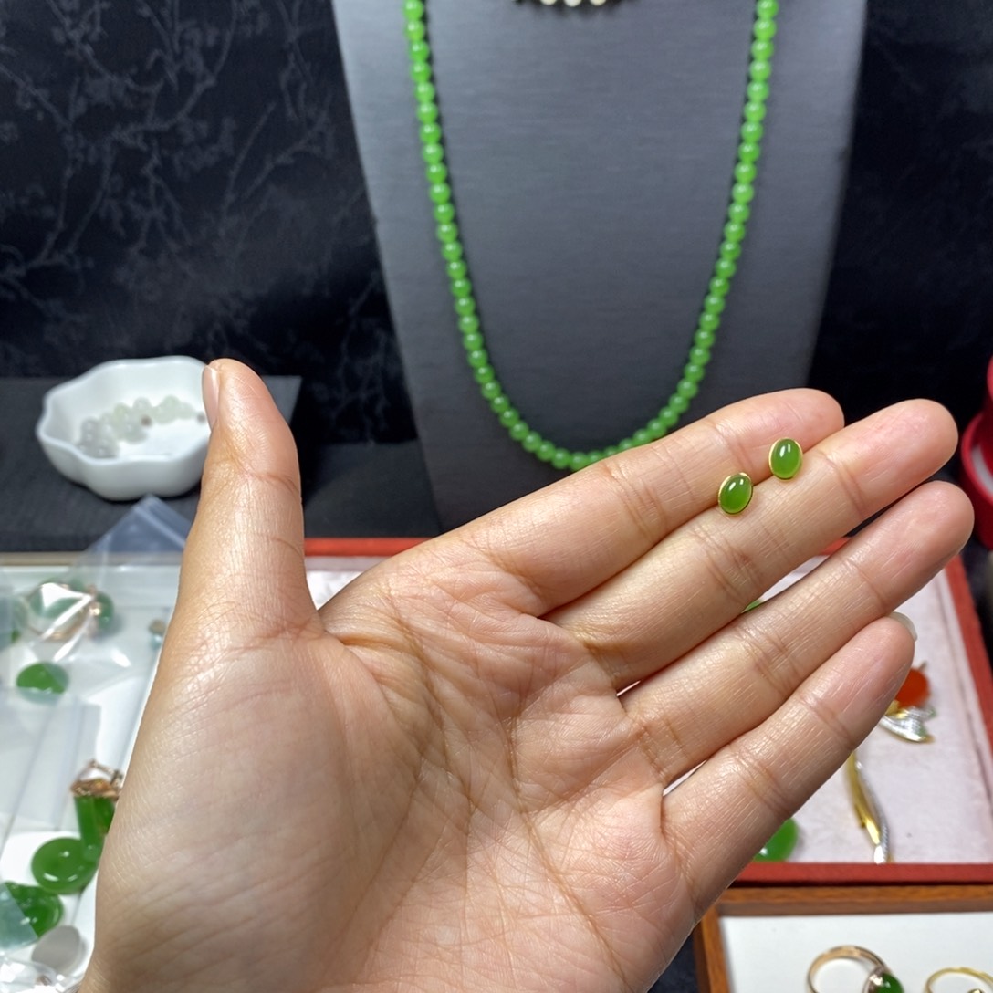 和田玉耳饰18K金镶嵌